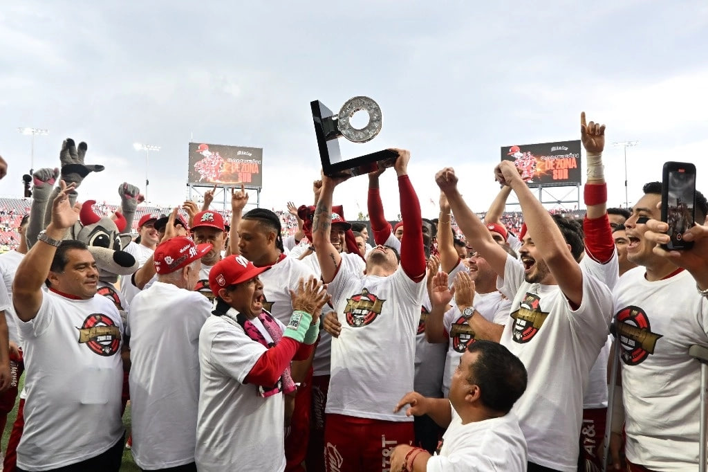 Diablos Rojos del México Remontan y Avanzan a la Serie del Rey 2024